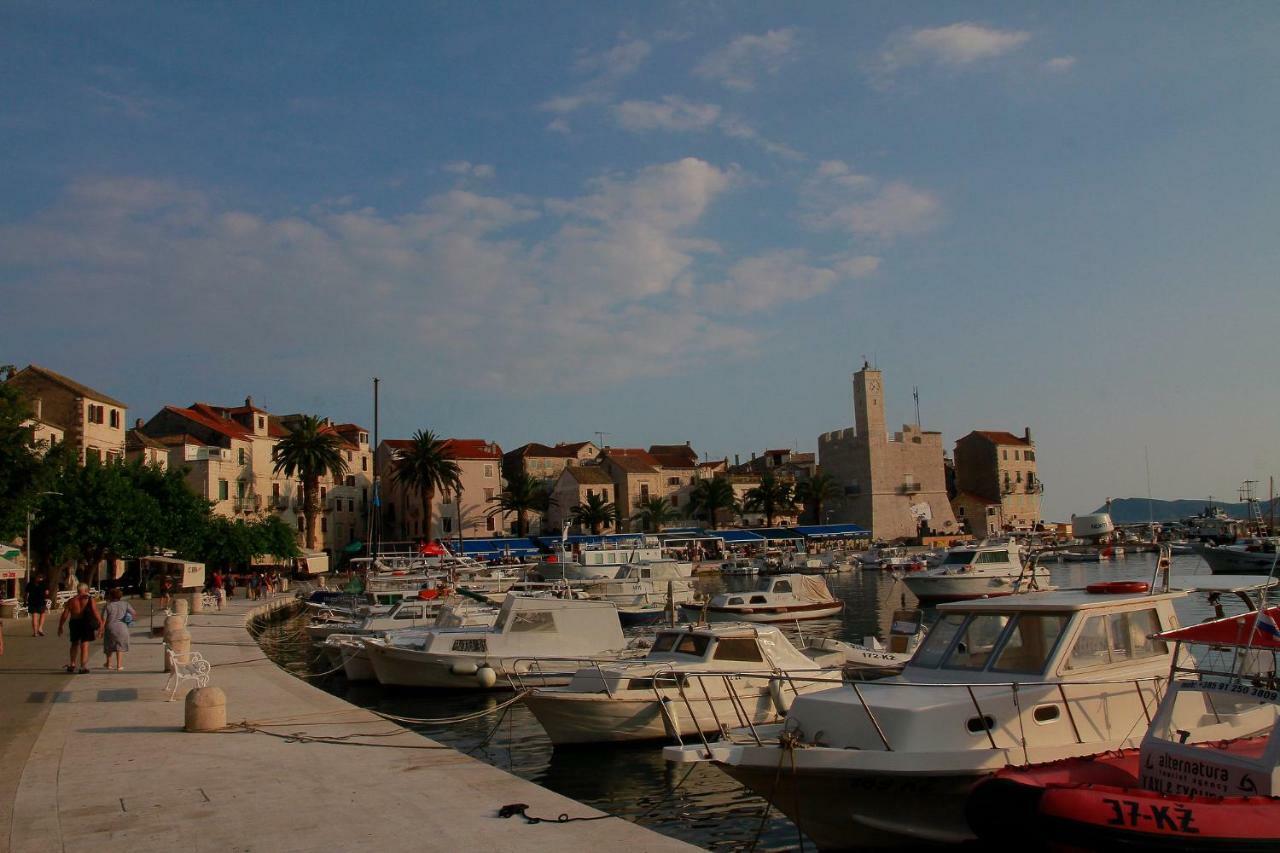 Val Comeza Komiža Exterior foto