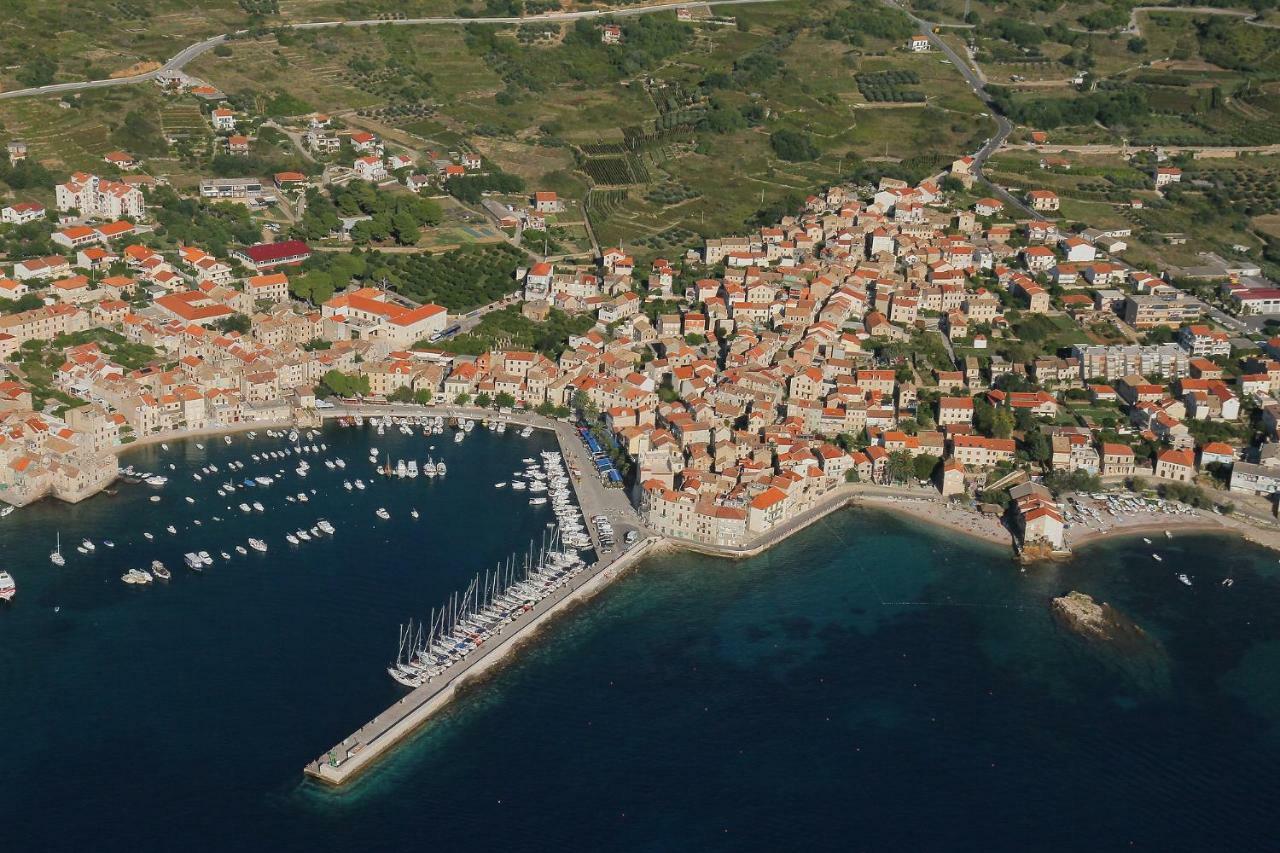 Val Comeza Komiža Exterior foto