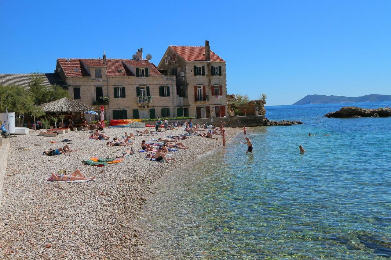 Val Comeza Komiža Exterior foto