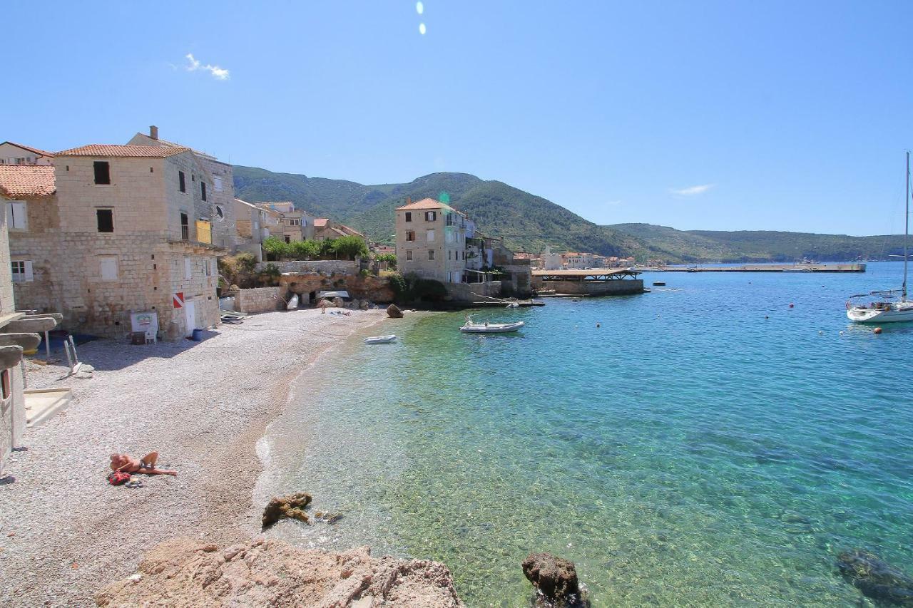 Val Comeza Komiža Exterior foto