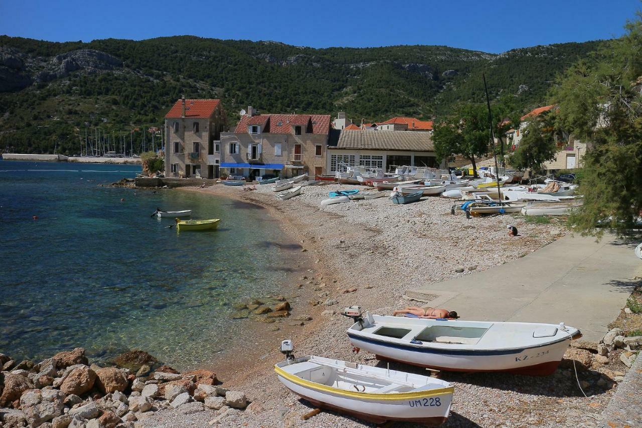 Val Comeza Komiža Exterior foto