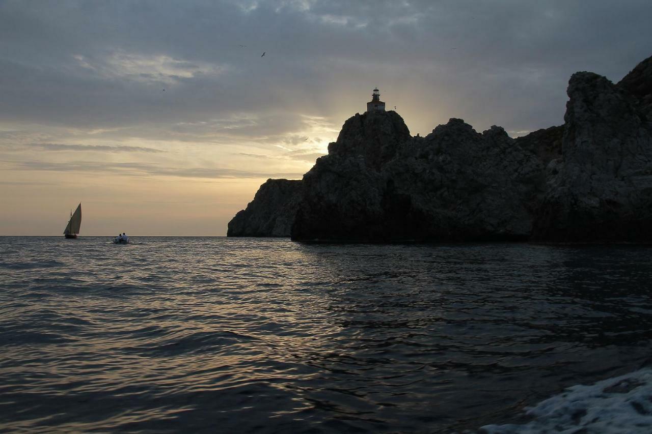Val Comeza Komiža Exterior foto
